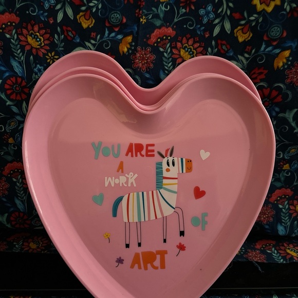 Heart-shaped plates - Picture 1 of 1